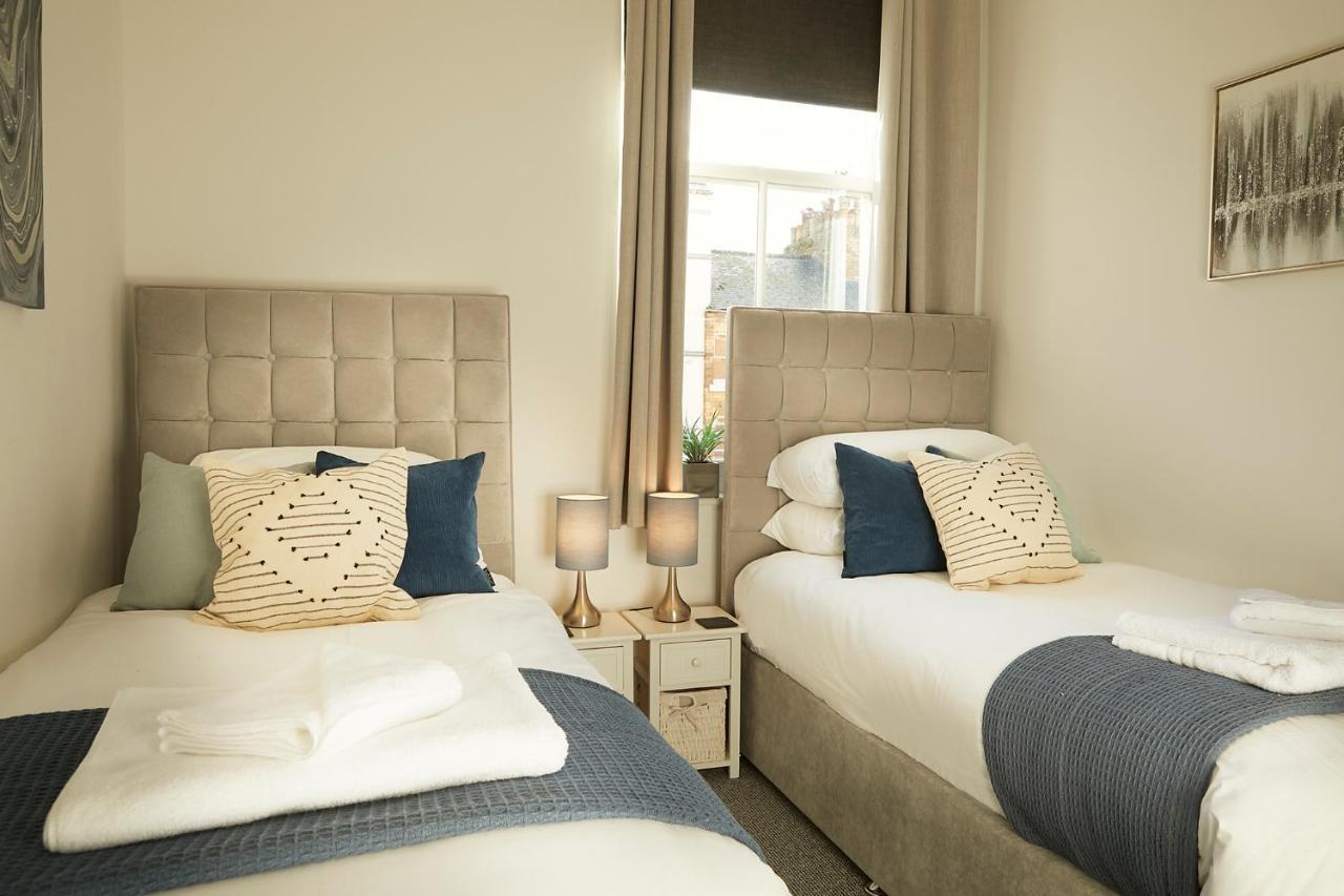Апартаменты Sea View Serenity, Breath Taking Sea View Sleeps 4, Yorkshire Coast Lets